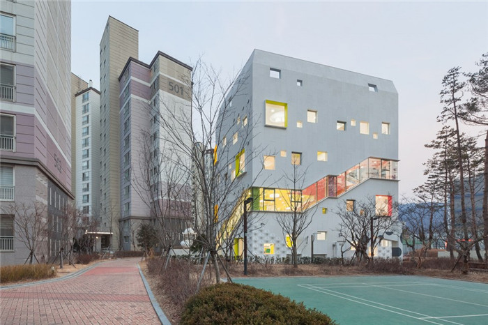 首爾花朵幼兒園裝修設(shè)計(jì)方案
